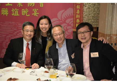 8協會名譽會長鍾志平博士(右二)與鄭文聰主席(左)、譚偉豪博士副主席(右一)合照