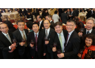 6工總領導與廣東省原省長黃華華合照