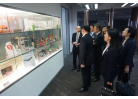 參觀展覽廳_re