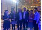 與陳越華副廳長合照